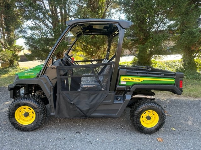 XUV835E